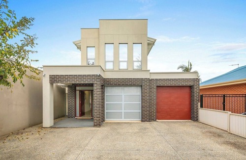 Henley Beach South House | LUX Henley Beach - 4BD, 3.5BA