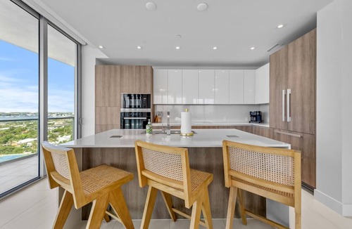 Singer Island Apartment | Lux High Rise -Ocean Front View Condo 2BR 2.5BA