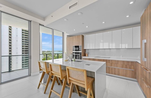 Singer Island Apartment | Lux High Rise -Ocean Front View Condo 2BR 2.5BA
