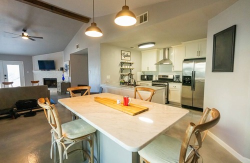 North San Antonio - SAT House | Lux Home MINS to NE Baptist Hospital & TPC San Antonio/Sleeps 4