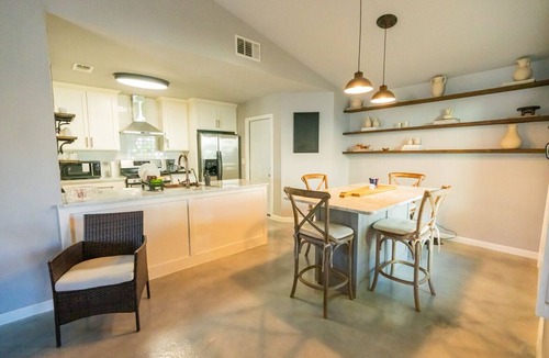 North San Antonio - SAT House | Lux Home MINS to NE Baptist Hospital & TPC San Antonio/Sleeps 4
