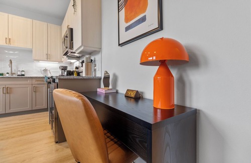 McNeil Apartment | Lux King Suite | Gym | Pool | AC | Domain Mall