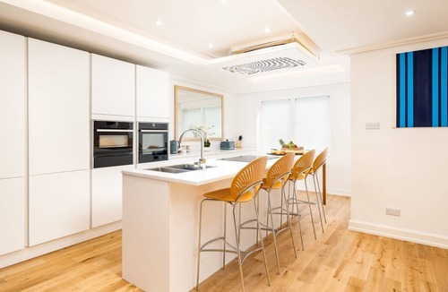 Amersham Apartment | Lux, Light & Spacious- Chilterns - Pass the Keys