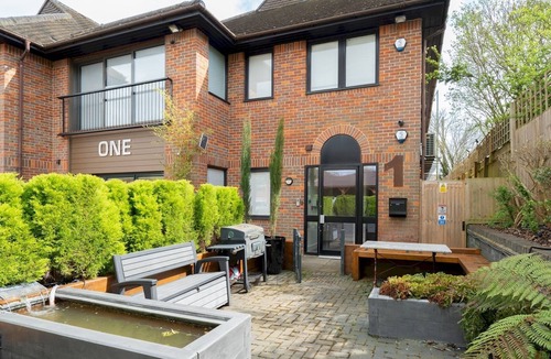 Amersham Apartment | Lux, Light & Spacious- Chilterns - Pass the Keys