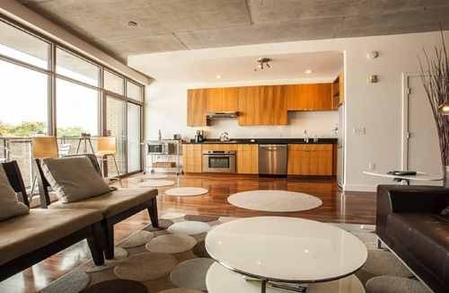 Hood River Apartment | Lux Loft - 1 Bedroom, 1.5 Bathrooms - Downtown Hood River Getaway