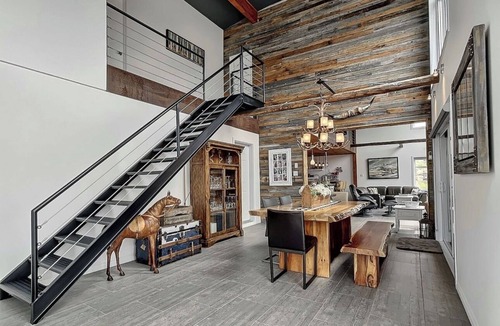 Saint-David-de-Falardeau Ski Chalet | LUX Monts-valin