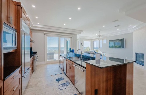 Madeira Beach House | Lux Maderia Beachfront Home