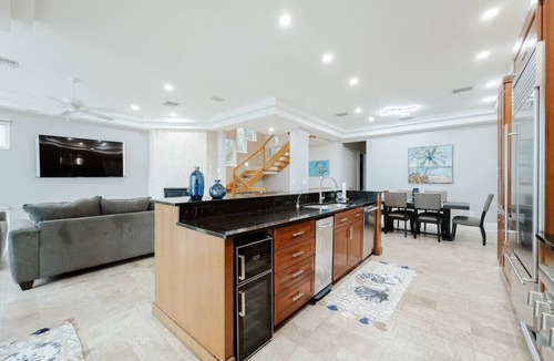 Madeira Beach House | Lux Maderia Beachfront Home