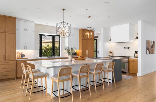 Manhattan Heights House | Lux Manhattan Beach Home w/Pool Near SoFi & Beach