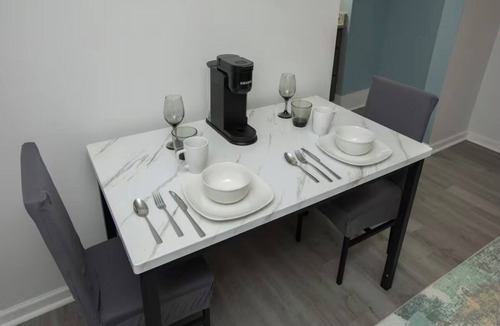 Sheffield Park Apartment | Lux mins to Hospitals, Arena and Stadiums Uptown Charlotte