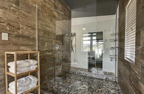 Saint-David-de-Falardeau Ski Chalet | LUX Monts-Valin