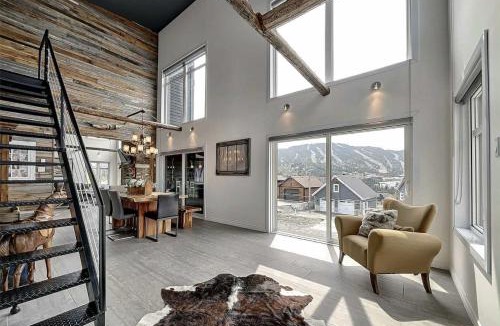 Saint-David-de-Falardeau Ski Chalet | LUX Monts-Valin