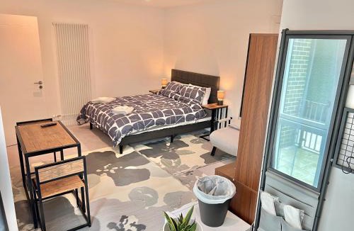 Docklands Apartment | Lux New Studio Excel London