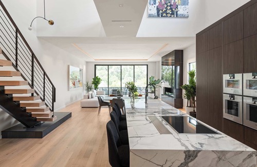 St. Petersburg - Clearwater Apartment | Lux Penthouse 4-story Stunner Rooftop Views