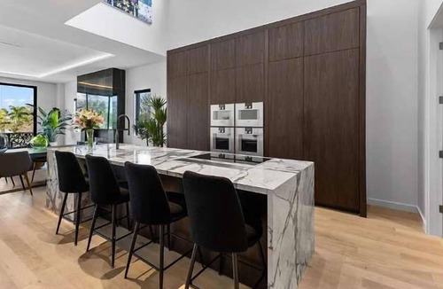 St. Petersburg - Clearwater Apartment | Lux Penthouse 4-story Stunner Rooftop Views