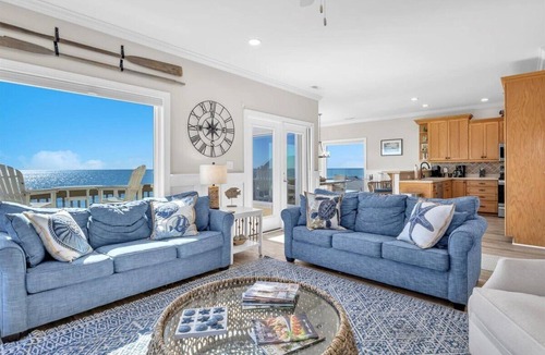 Surf City House | Lux Pet-Friendly Oceanfront Elevator and Hot Tub