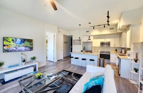 West Palm Beach Apartment | Lux place green Cozy 3 Beds 2rooms