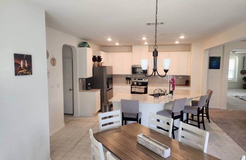New Braunfels House | LUX *Pool Home*