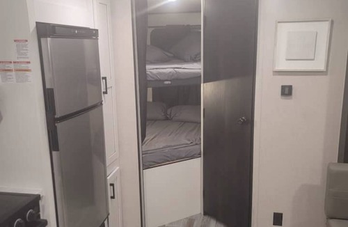 Uniondale House | LUX Rental