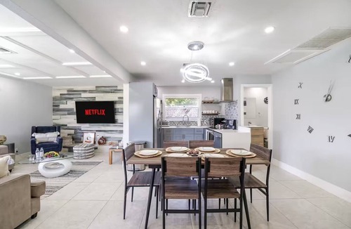 Little Ranches House | LUX RESORT Style 3BR Home w/Jacuzzi & BBQ Near Beach
