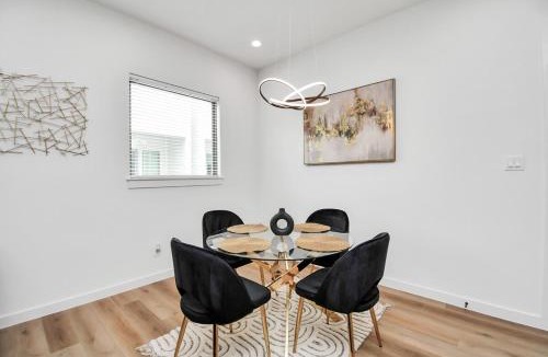 OST - South Union House | Lux Reverie Townhouse- Med Center- Downtown HTX