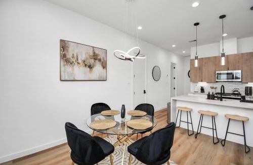 OST - South Union House | Lux Reverie Townhouse- Med Center- Downtown HTX