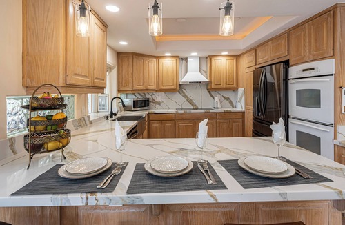 Huntington Beach Bed & Breakfast | LUX Stunning Villa Huntington Harbor 3 Min 2 Beach