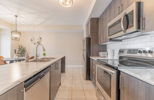 Pickering House | Lux Style | New Town | Pickering | Greater Toronto