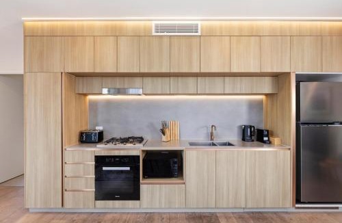 Kangaroo Point Apartment | Lux Style Spacious 1 Bed Apt, Pool , Parking