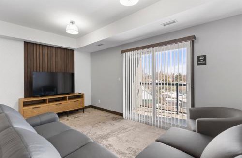 Thunder Bay Hotel | Lux Suites Extended Stay