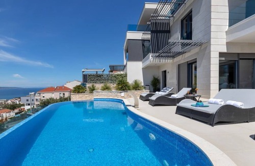 Moca Villa | Lux Villa Afrodita Makarska - Four Bedroom Villa with Outdoor Pool