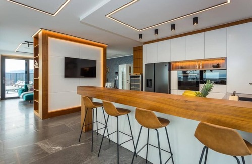 Pobri Villa | Lux villa w/pool and jacuzzi above Opatija