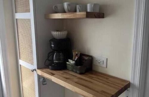 Westgate Apartment | LUX Waterfall Shower, Bidet & Full Kt, Small Apt.