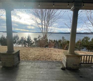 Saint John House | Lux Waterfront Private 4bd home