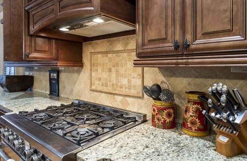 Greensboro House | Lux with heated pool, 15-person hot tub, Pool and Poker Tables, WiFi & Biz Ready