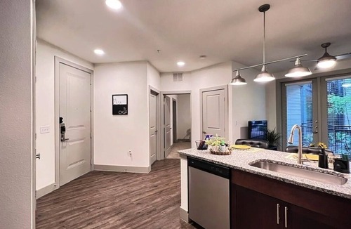 Addison Apartment | Luxe 1-bedroom Apartment with Resort Style Living