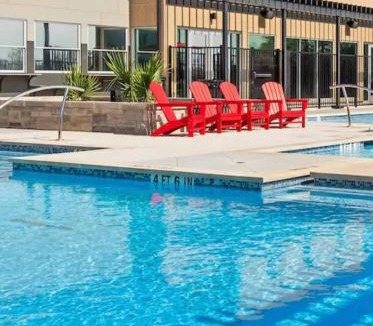 Marble Falls Apartment | Luxe 1B Pool Marble Falls Escape