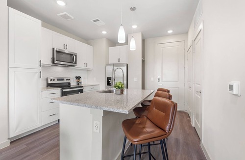 Windsor Park Apartment | Luxe 1bd Apt, 24hr Gym &Pool
