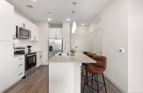 Windsor Park Apartment | Luxe 1bd Apt, 24hr Gym &Pool