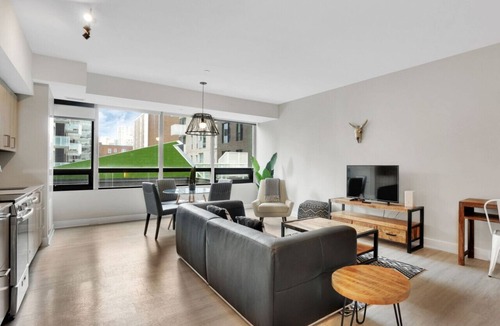 Centretown Apartment | Luxe 1BR Apt with Skyline Views near Bytown Museum
