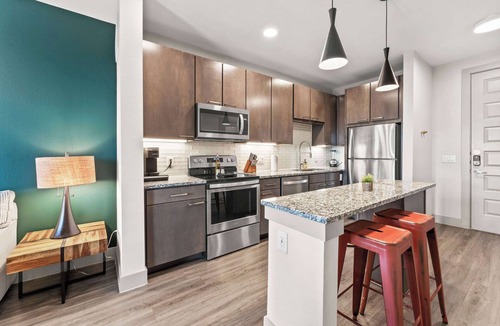 Montopolis Apartment | Luxe 1BR luxe suite close to Downtown w/fast WiFi