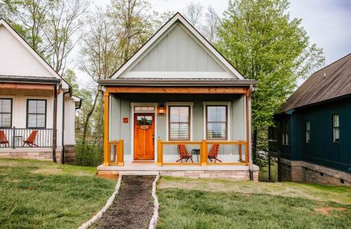 Jasper House | Luxe 2BR Cabin C by MHM Luxury Properties