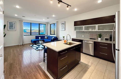 East Orange Apartment | Luxe 2BR Master Suite Near NYC