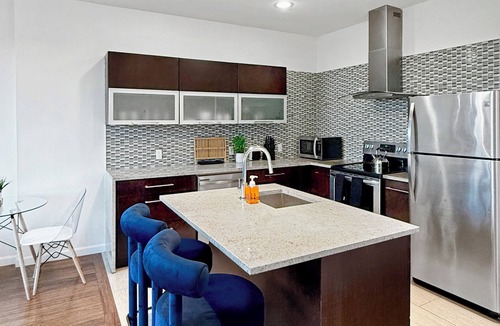 East Orange Apartment | Luxe 2BR Master Suite Near NYC