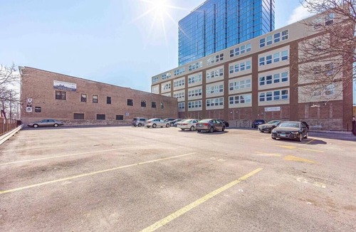 Near South Side Apartment | Luxe 2BR Unit with Gym, Patio, & Skyline Views Near McCormick Place & Lakefront