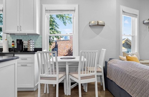 Highland Park Apartment | Luxe 3 bd | Boston | Penthouse