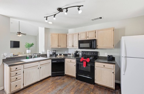 Frisco House | Luxe 3B Cozy and 5-Star Stay in Frisco