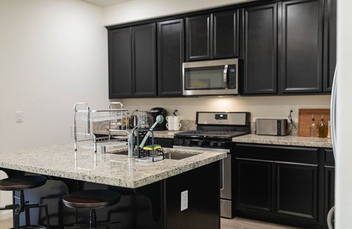 North Natomas House | Luxe 3B2B Townhouse in upscale Natomas