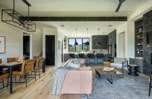 Spicewood House | Luxe 3BR Lake Escape | BBQ | Firepit | Pickleball