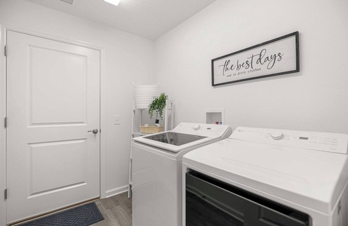 Sumter County House | Luxe 3BR | Long & Short Stays l Walk to Eastport